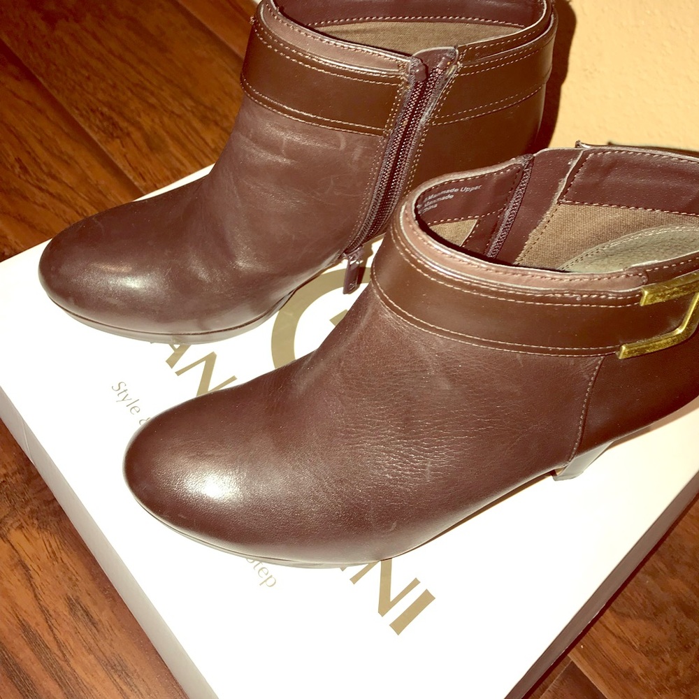 Giani Bernini Brown Leather Bootie Sz. 7
